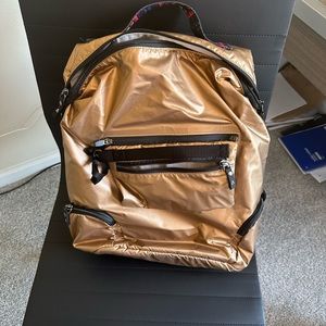Unused ANDI backpack. Great product, retails for 240$+.